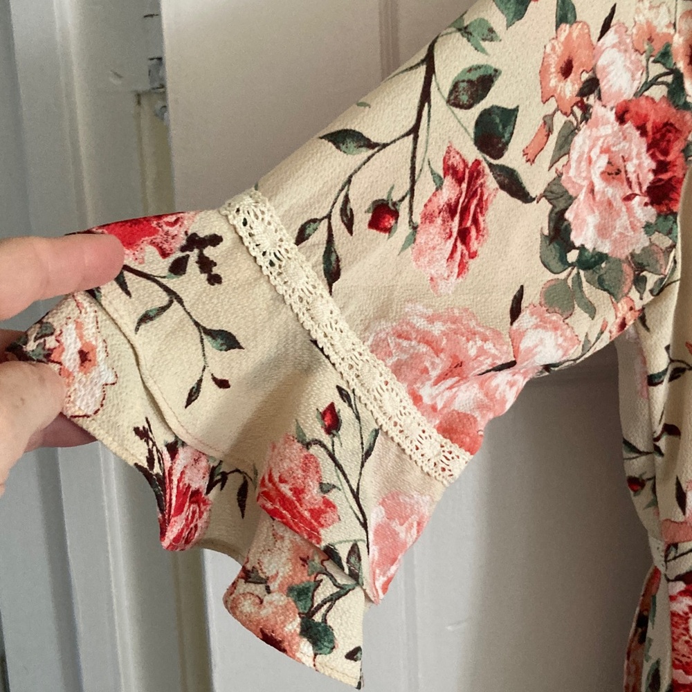 Chris McLaughlin Floral Print Dress with Ruffle Sleeves Size 14 - Picture 3 of 7